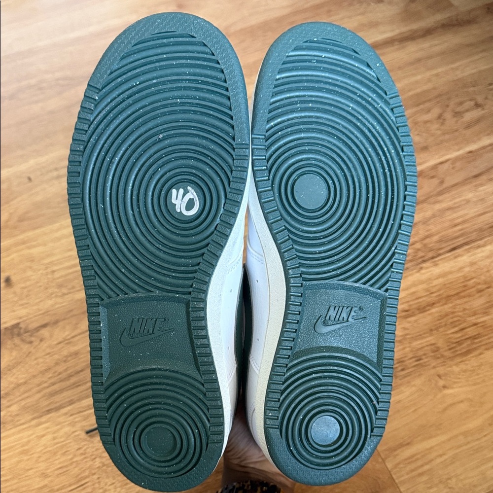 Nike White Sneakers with Dark Green Swoosh - Picture 4 of 4